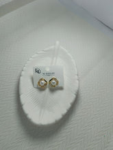 Gold Polished Premium Design Earings